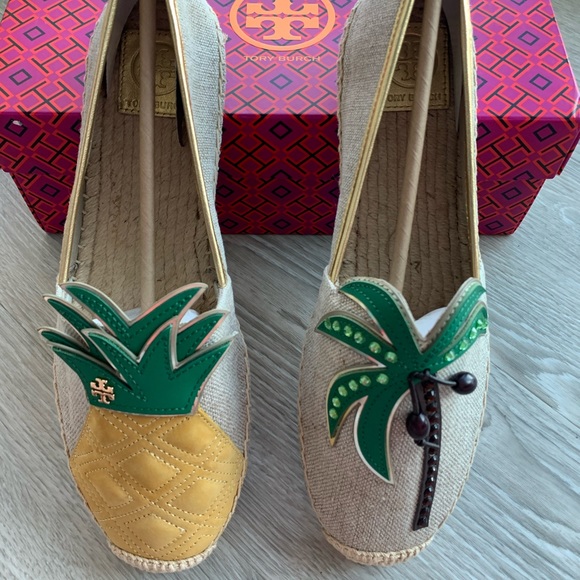 Tory Burch Shoes - Authentic NIB Tory Burch Castaway Espadrille Flats
